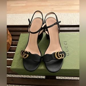 Gucci Black Leather mid-heel sandal